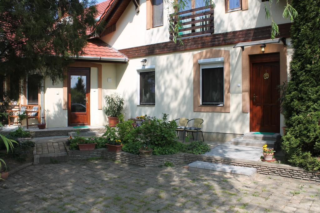 Vargapartman Szegedin Exterior foto